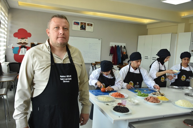 Özel Eğitim Okulu Öğrencileri İstihdam Ediliyor