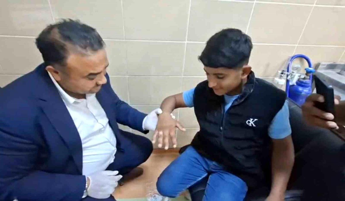 Yüzük Sıkışan Vatandaşa İtfaiye Amiri Yardım Etti