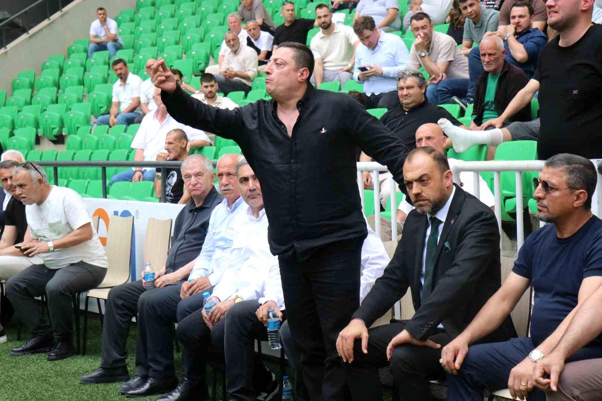 Sakaryaspor Kongresi Gerginlik Nedeniyle Ertelendi