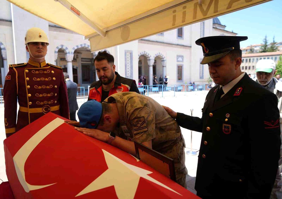 Şehit Astsubay Yusuf Ergün\'e memleketinde veda