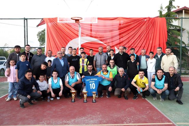 Simav Gençlik Voleybolda Şampiyon