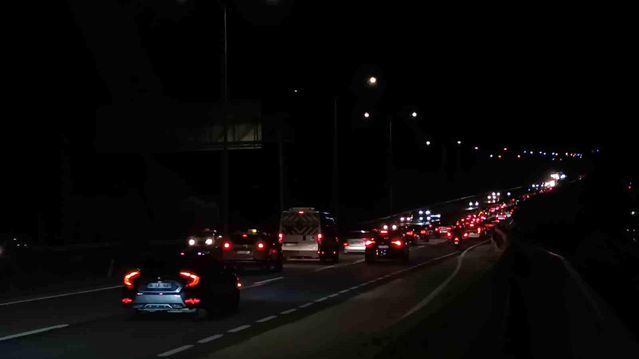 Kurban Bayramı Dönüş Trafiği Yoğunlaştı