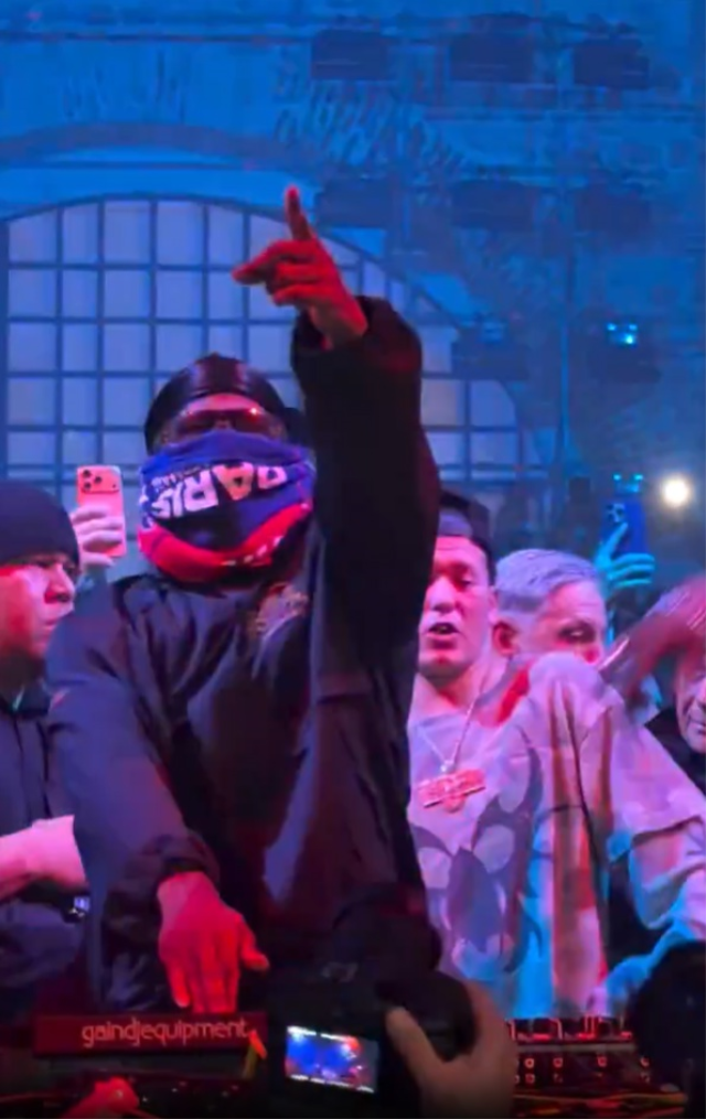 50 bin liraya bilet satan ünlü rapçi Travis Scott sahnede sadece 20 dakika kaldı