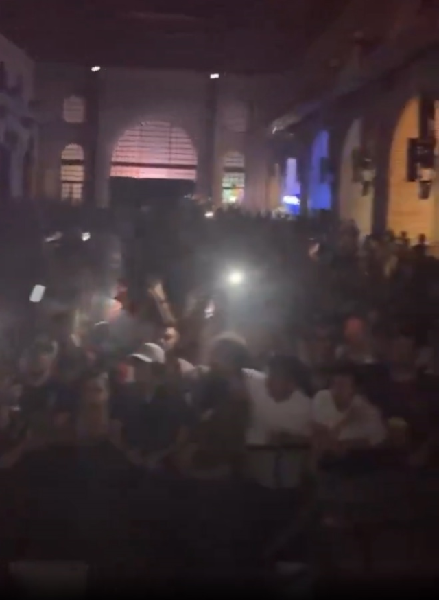 50 bin liraya bilet satan ünlü rapçi Travis Scott sahnede sadece 20 dakika kaldı
