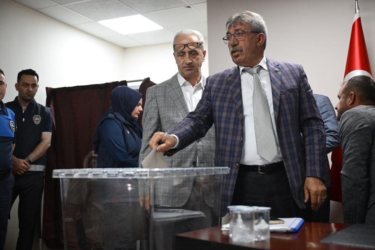 Akçakoca\'da Başkan Vekili Seçimi Gergin Geçti