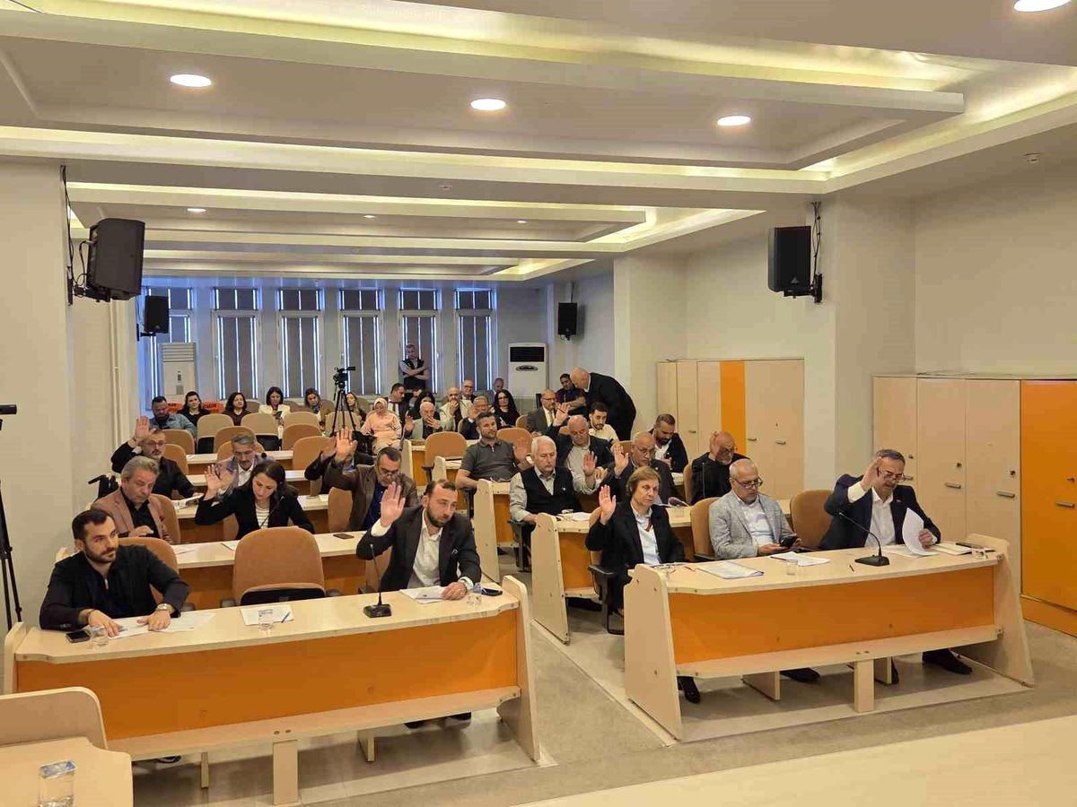 Atakum meclisinde yatırım ve maaş gündemi