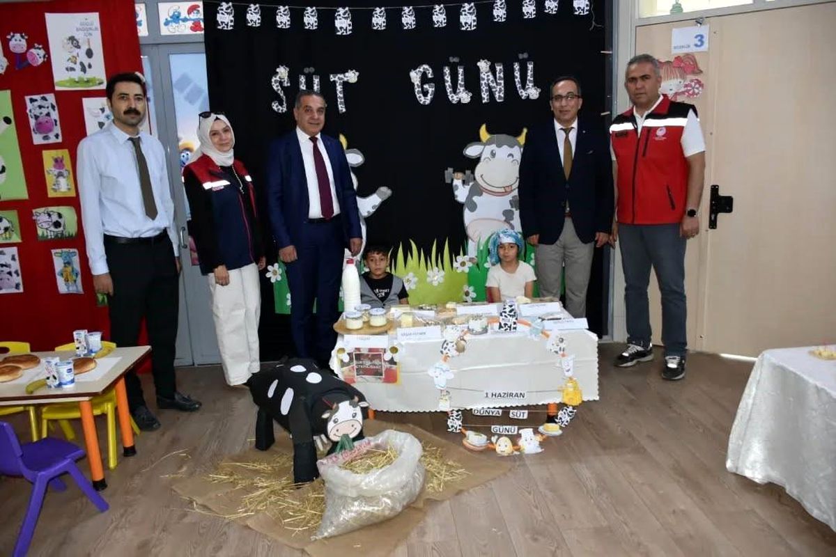 Dünya Süt Günü\'nde Sağlıklı Beslenme Farkındalığı