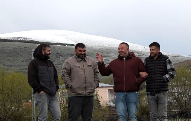 Doğuda Kar, Batıda Yaz
