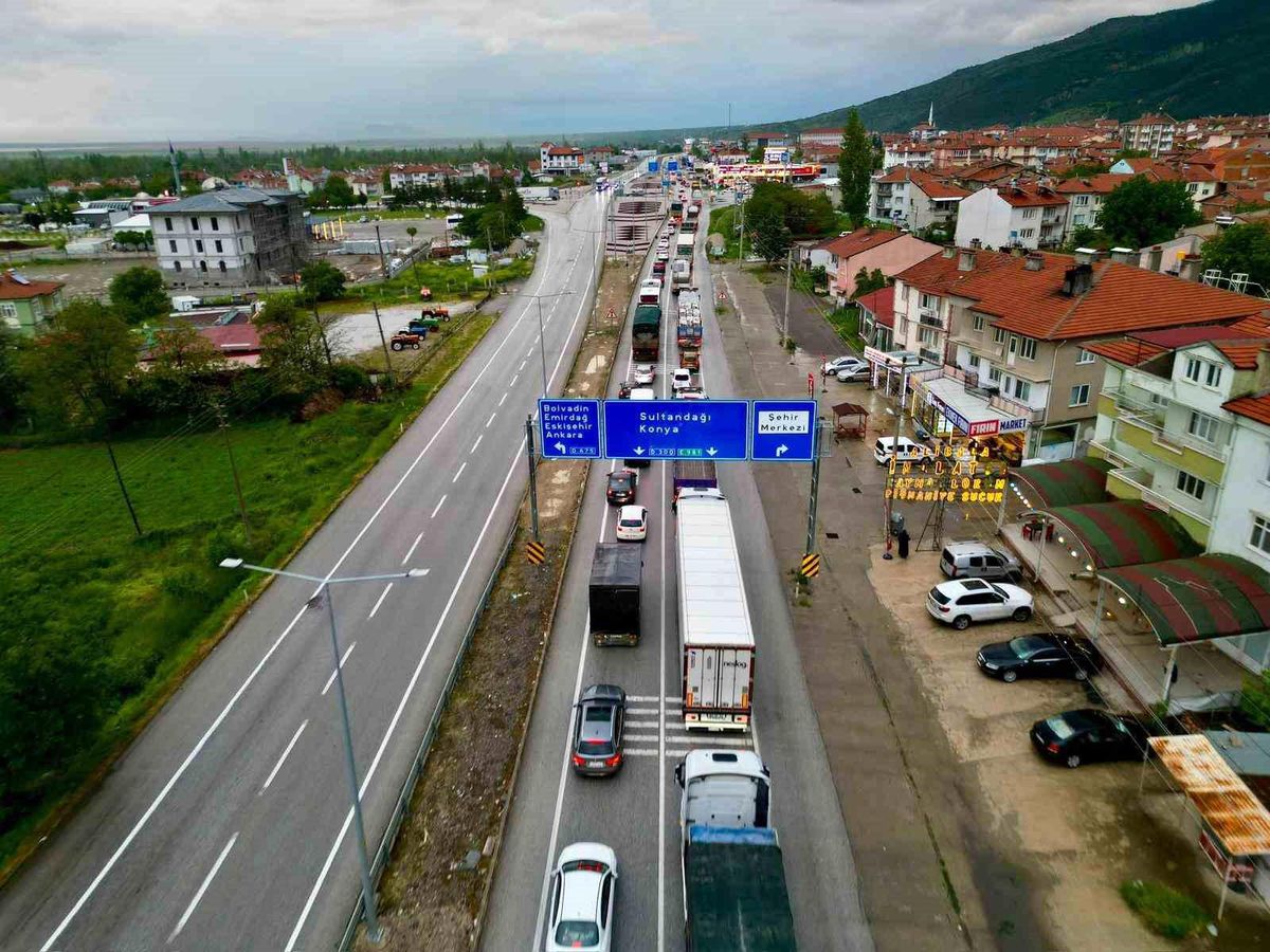 Bayramda Afyonkarahisar\'dan 6 Milyon Araç Geçiş Yaptı