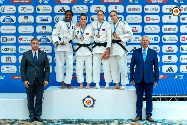 Tuana Gülenay’dan Altın Madalya