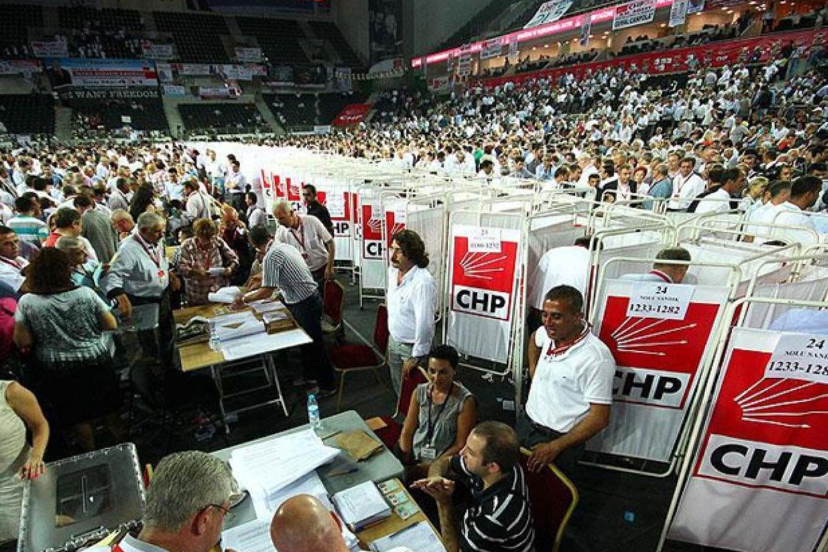 CHP\'de olağanüstü kurultay çağrısı yapılan ortak bildiriye 27 milletvekili imza atmadı