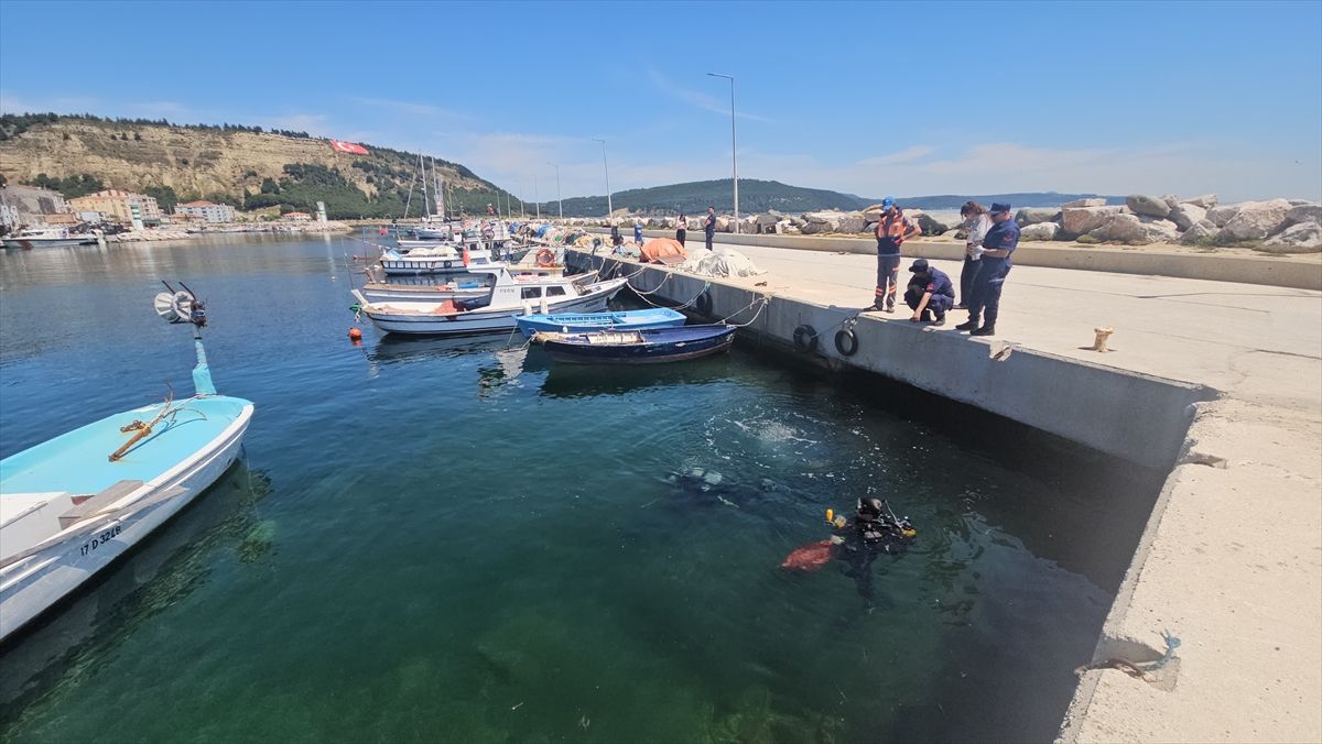 Eceabat\'ta Deniz Temizliği Etkinliği