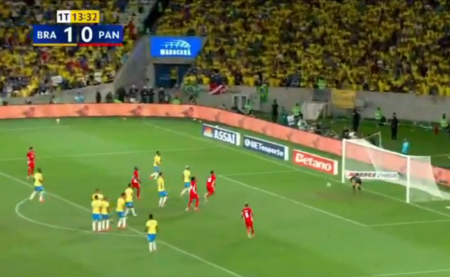 Fener taraftarını delirten Ederson orta sahadan gol yedi, sonrasında olanlara inanamadı 