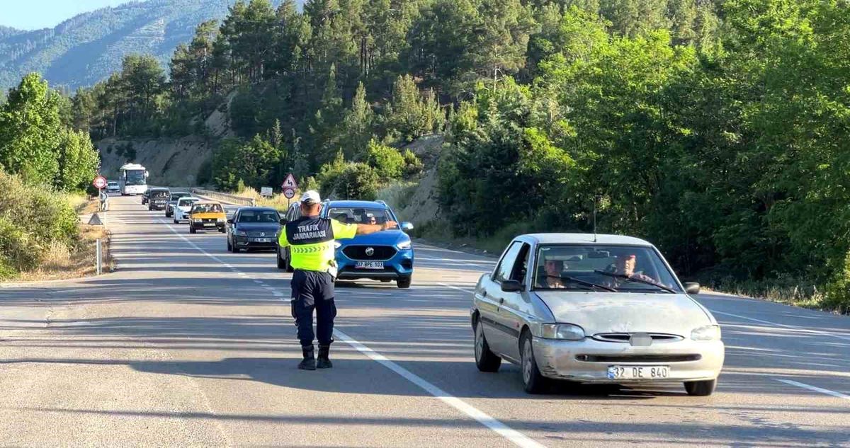 Burdur\'da Trafik Denetimleri Sıklaştı