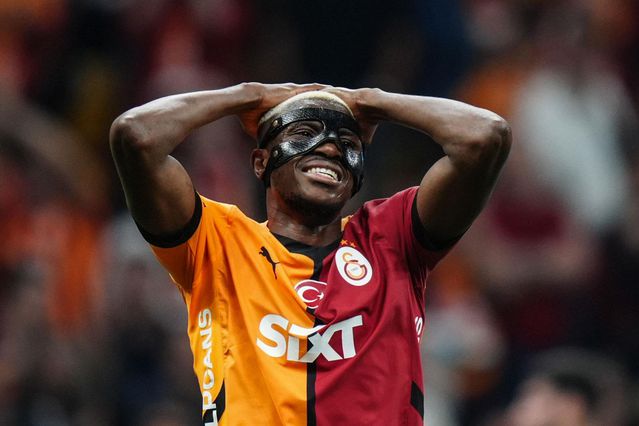 İşte Osimhen'i isteyen takım! Çuvalla parayı verip alacaklar