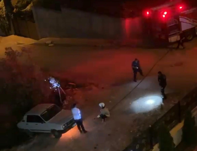 Kahramanmaraş’ta aracı alev alan sürücü son anda kurtarıldı