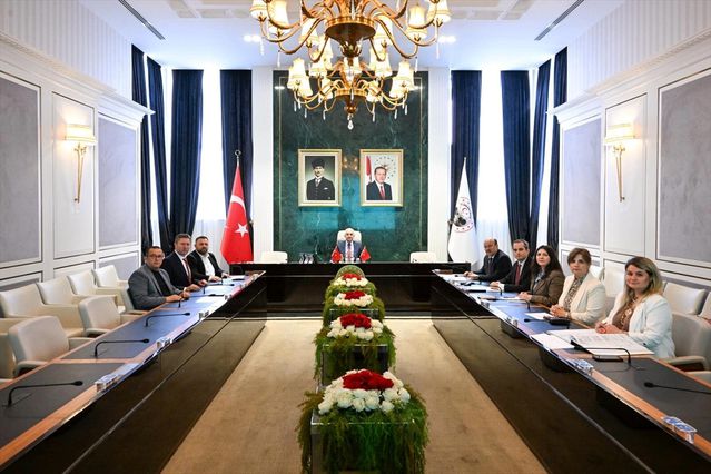 Kırklareli'nde İl Encümeni Toplantısı Gerçekleşti