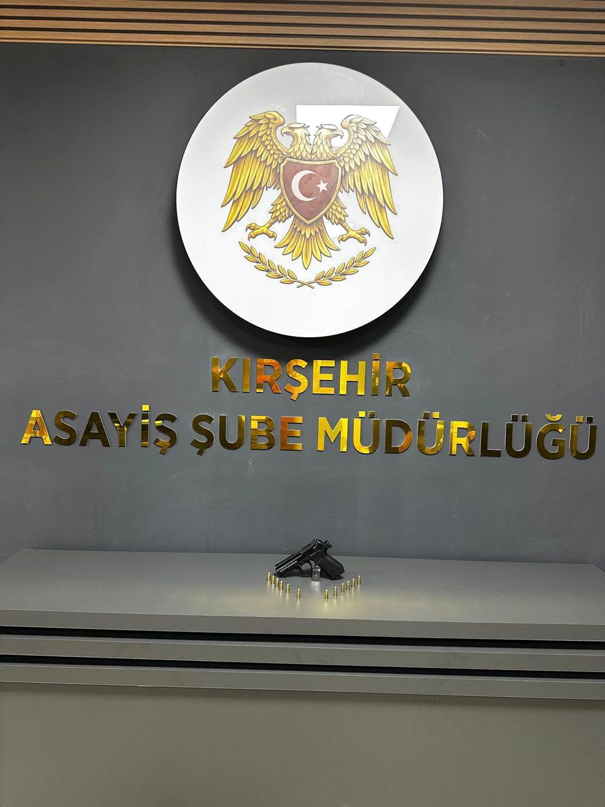 Kırşehir\'de Ruhsatsız Tabanca Ele Geçirildi