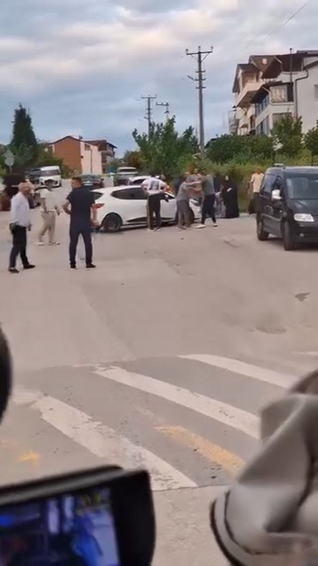 Gölcük'te Aileler Arası Kavga: 10 Yaralı