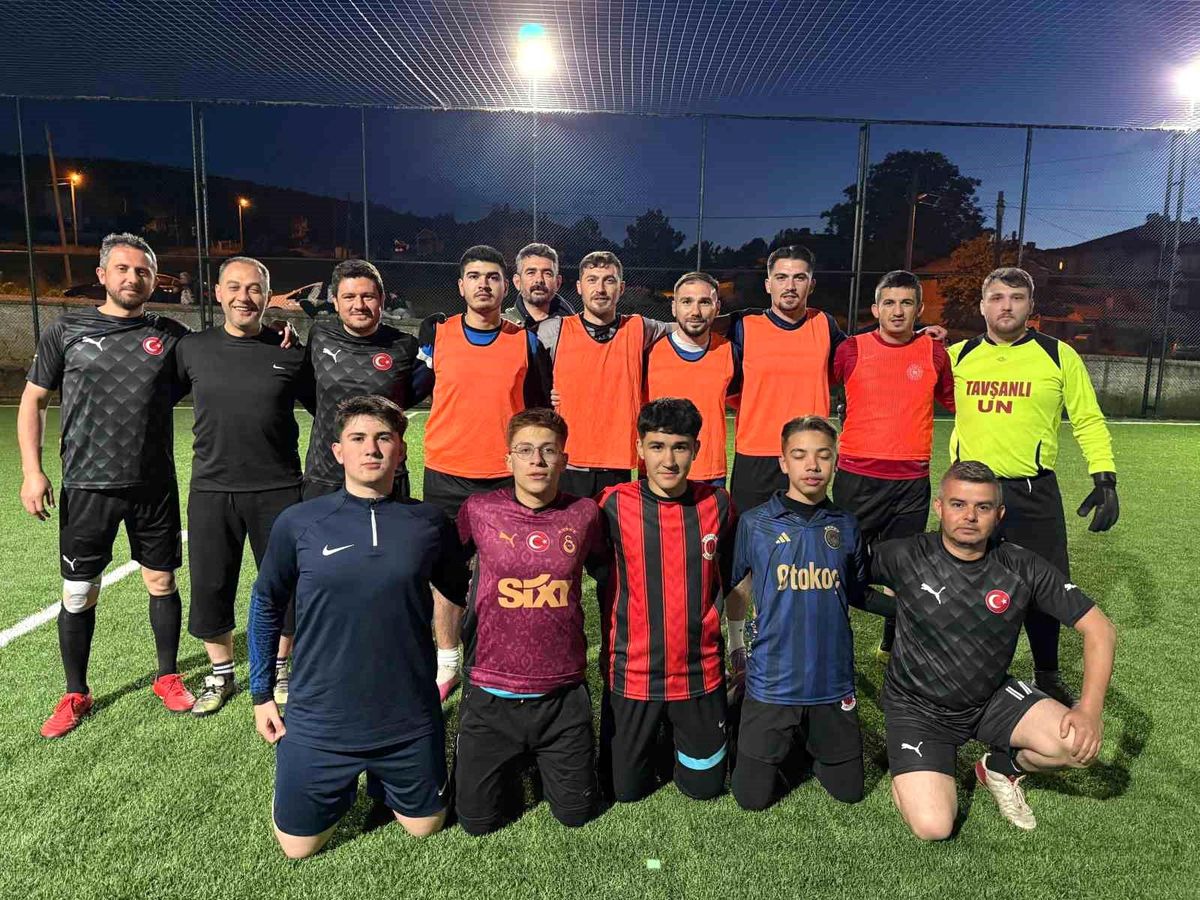 Tavşanlı\'da Geleneksel Futbol Turnuvası Coşkuyla Sona Erdi