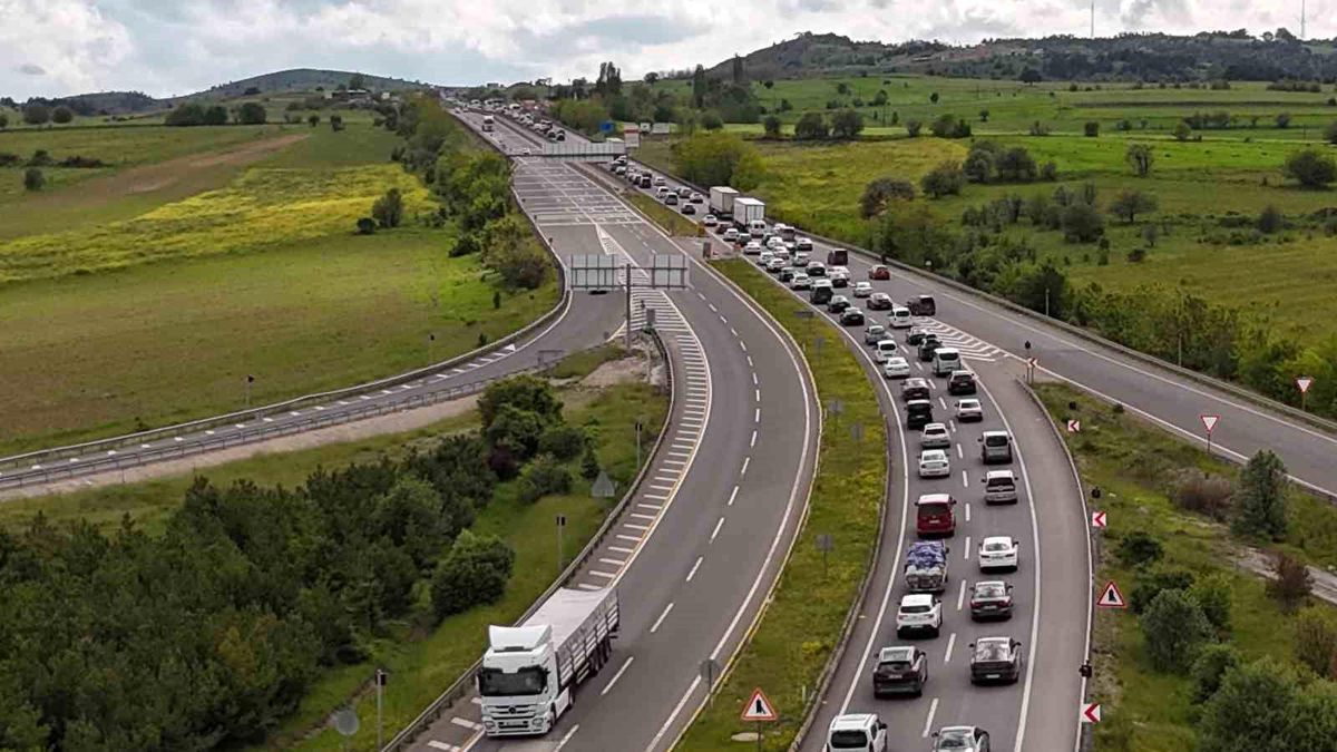 Kurban Bayramı Dönüş Yoğunluğu Sürüyor