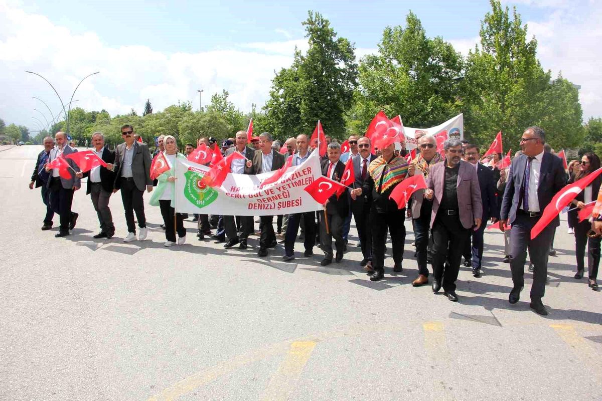 Bingöl\'de şehit düşen 33 Mehmetçik Denizli\'de anıldı