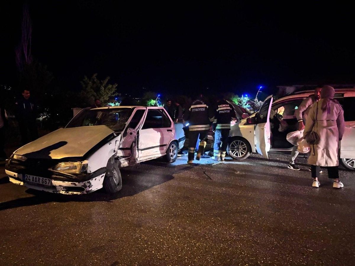 Erzincan\'da Trafik Kazası: 5 Yaralı