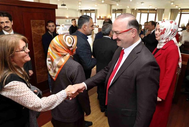 Atatürk Üniversitesi’nde Bayramlaşma Programı