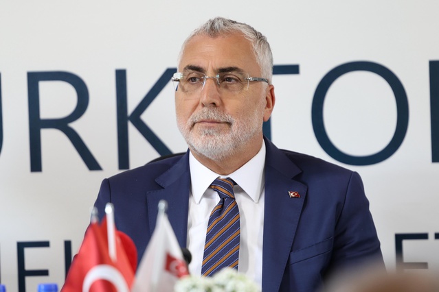 Bakan Işıkhan, İsviçre’de Türk STK’larıyla Buluştu