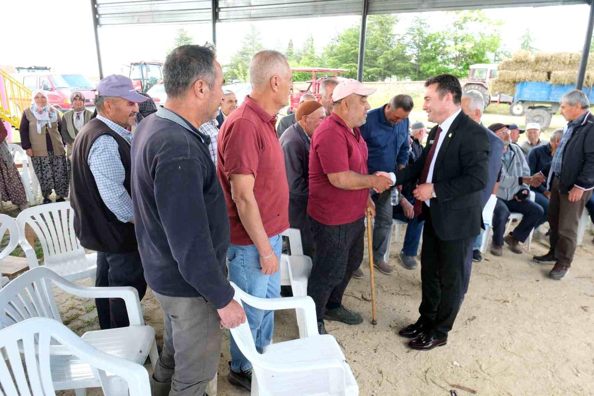 Başkan Dökmeci, Kocaş Mahallesi\'nde vatandaşlarla buluştu