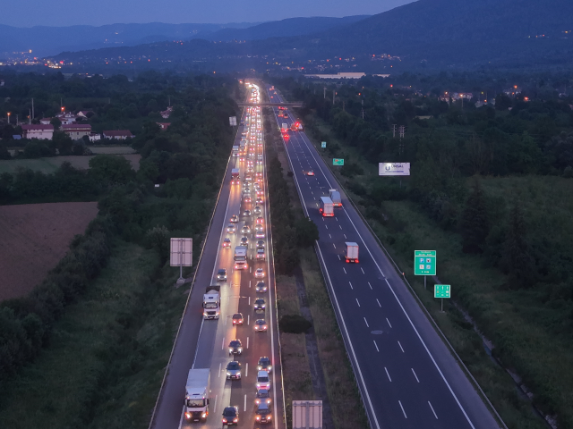 Düzce'de Bayram Dönüşü Trafik Yoğunluğu
