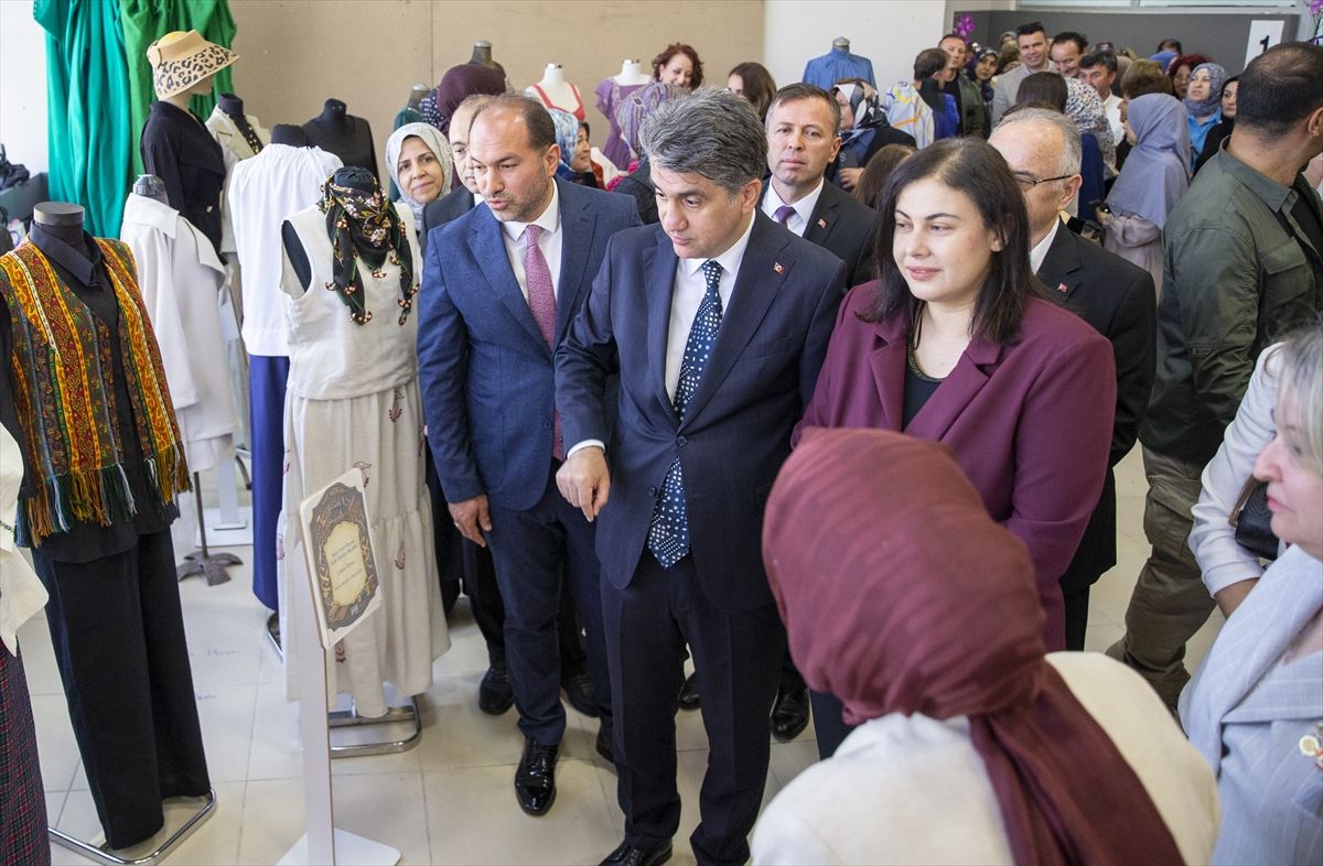 Bolu\'da Hayat Boyu Öğrenme Haftası Sergisi