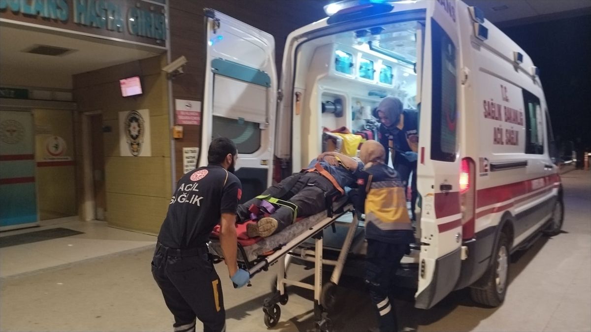 Yenişehir\'de Traktör Kazası: Sürücü Ağır Yaralı