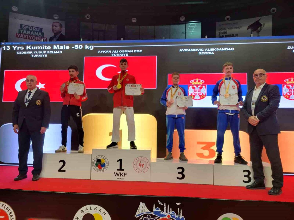 Darıcalı karateciler Balkan Şampiyonası\'ndan madalyalarla döndü