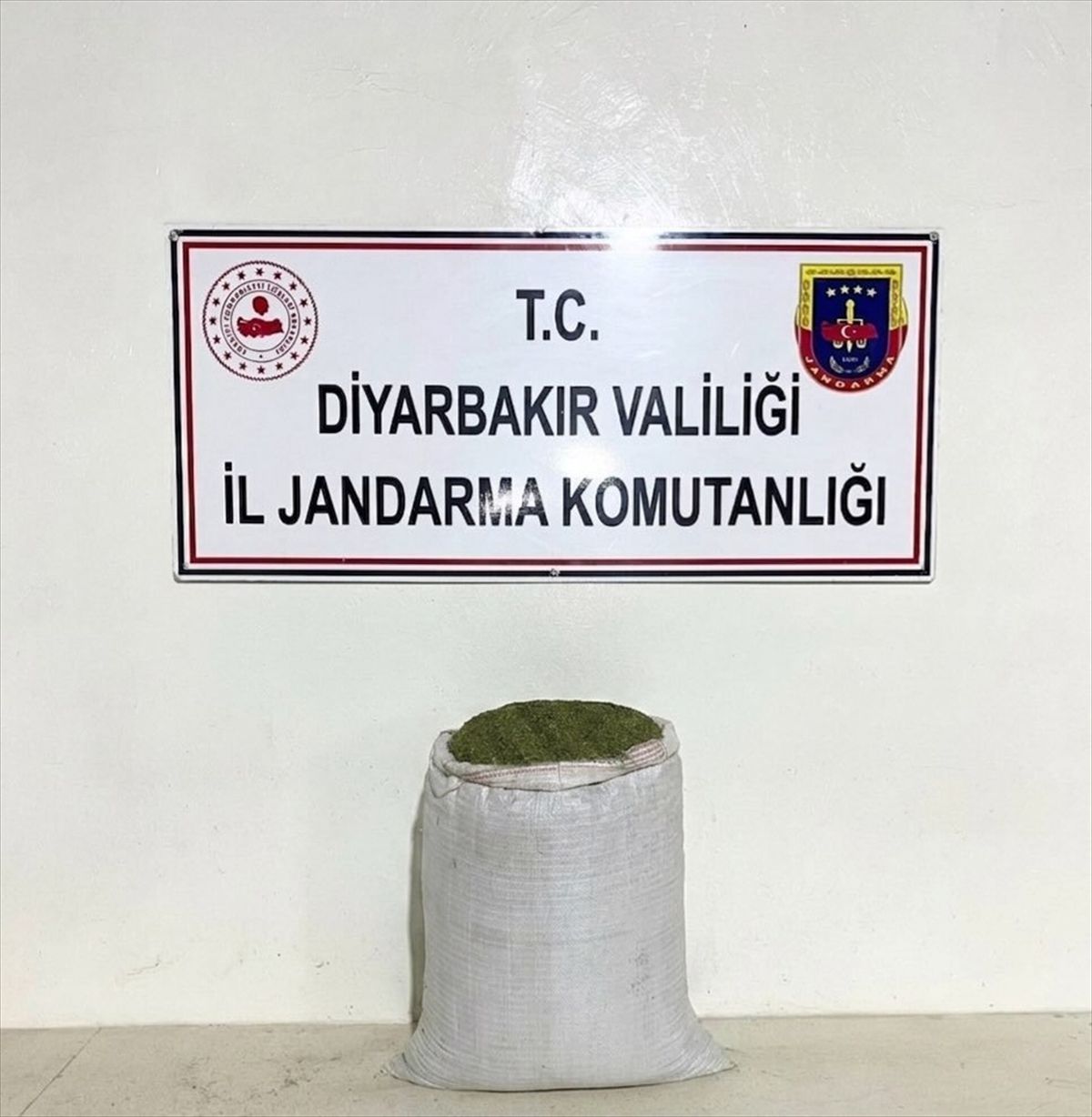 Diyarbakır\'da Uyuşturucu Operasyonu