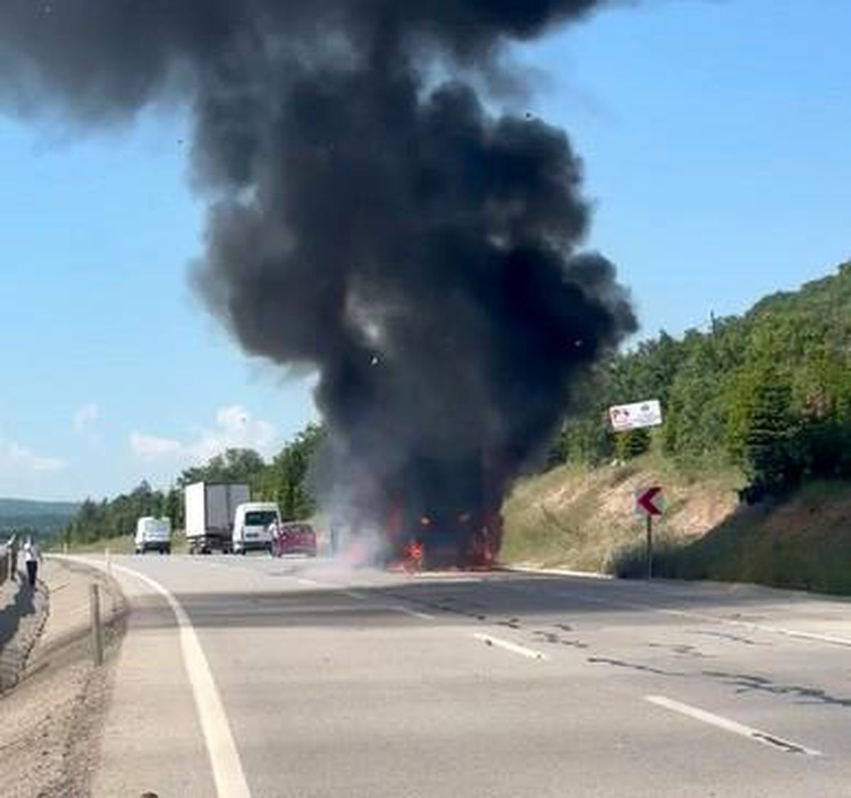 Eskişehir\'de Kargo Kamyonu Yangını
