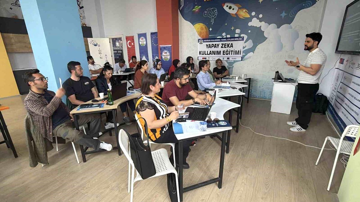 Havran\'da öğretmenlere yapay zeka atölyesi
