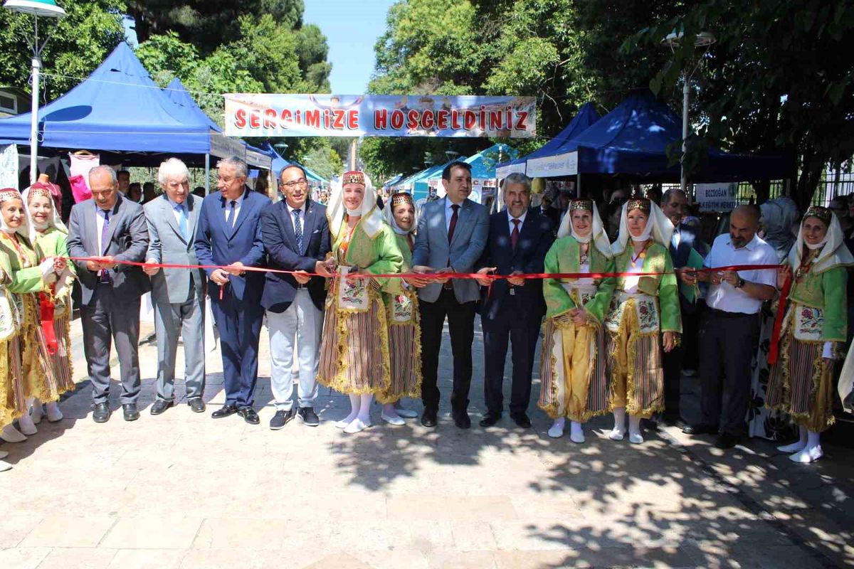 Aydın\'da Hayat Boyu Öğrenme Şenliği Açıldı