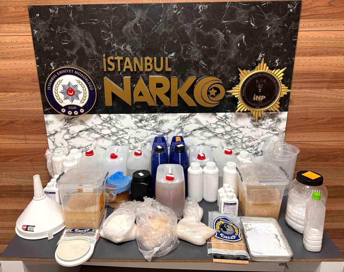 Bayrampaşa\'da Uyuşturucu Operasyonu: 30 Kilo Metamfetamin Ele Geçirildi
