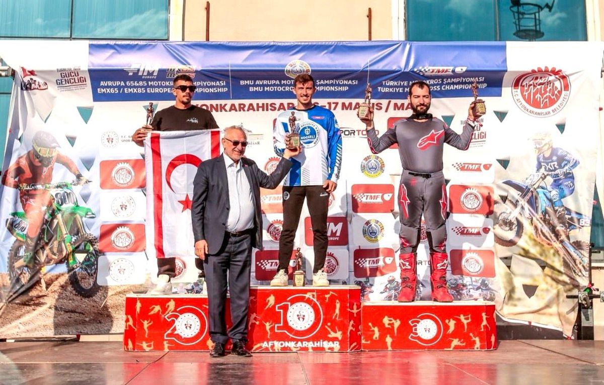 Kağıtspor\'dan madalya yağmuru
