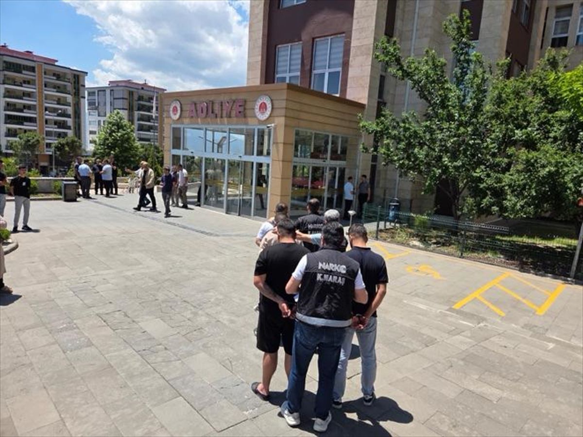 Kahramanmaraş\'ta Uyuşturucu Operasyonu: 3 Tutuklama
