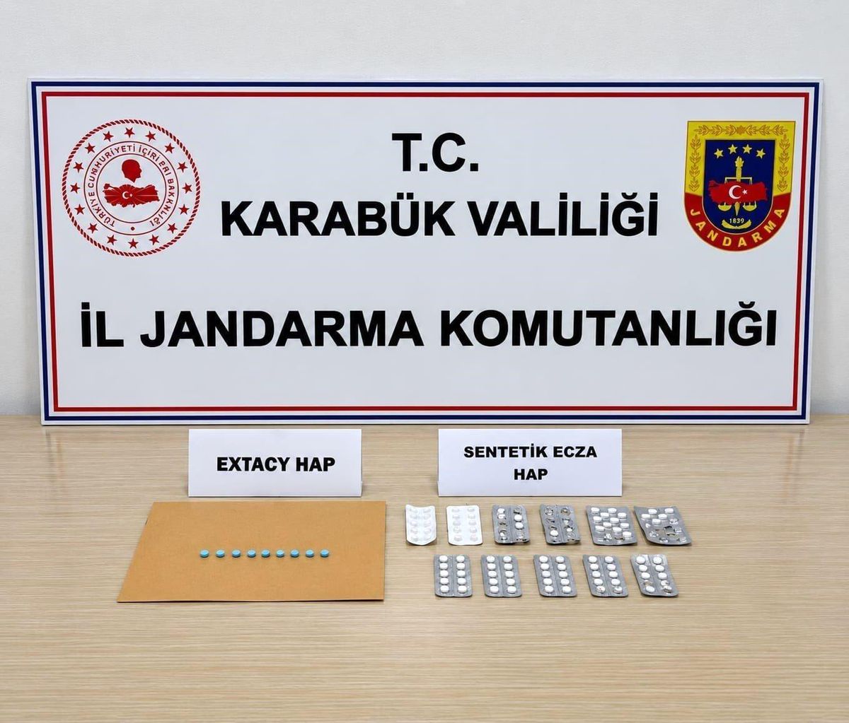 Karabük\'te Uyuşturucu Operasyonu: 7 Şüpheli Adliyeye Sevk Edildi