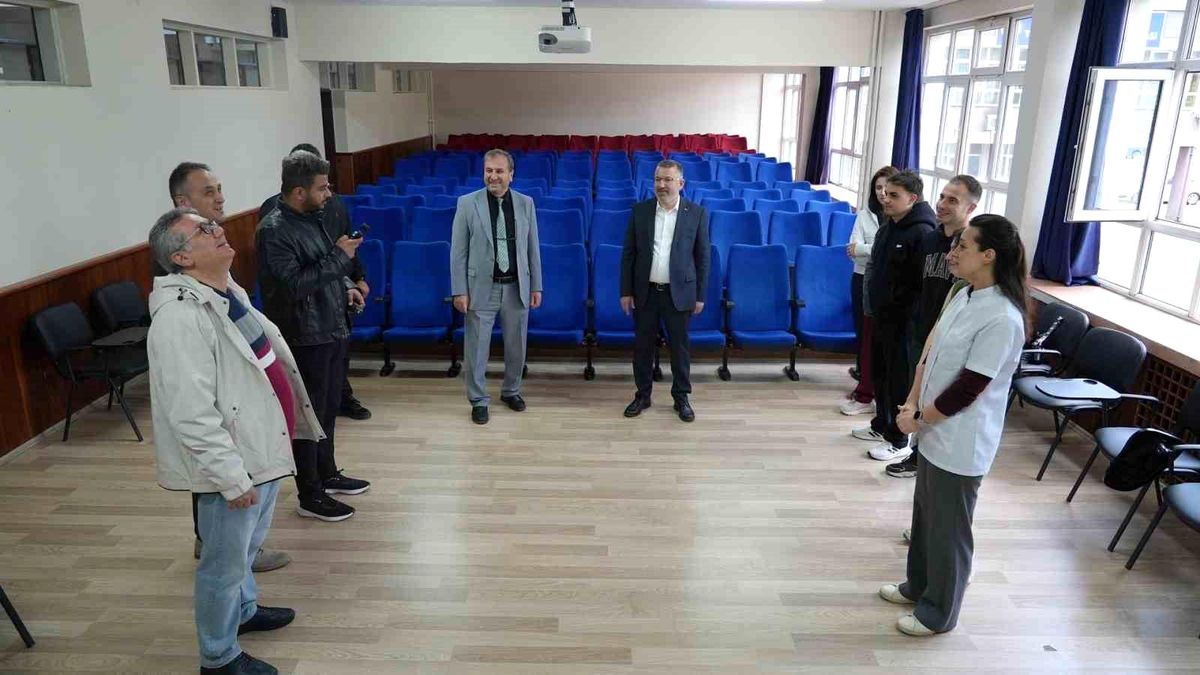 Rektör Kırışık Tıp Fakültesi\'ni Ziyaret Etti