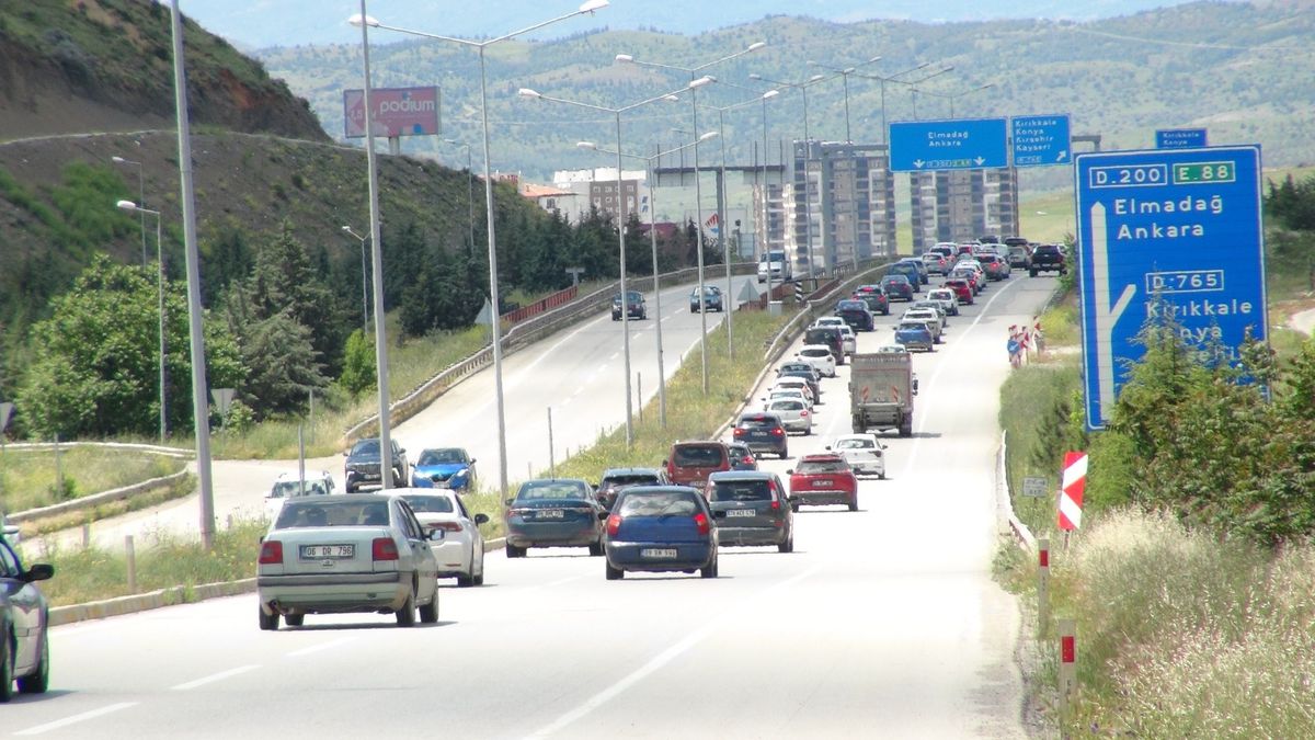 Kırıkkale\'de Bayram Trafiği Rekoru