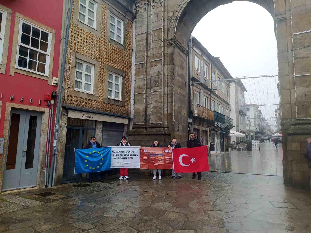 Kocaeli Öğrencileri Erasmus ile Avrupa\'da Staj Yaptı