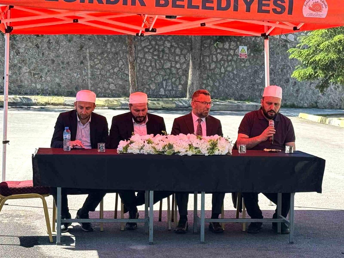Şehit Teğmen Baki Koçak Eğirdir\'de dualarla anıldı