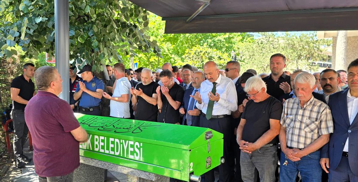 Bisikletle Umreye Giden Yaşlı Adam Hayatını Kaybetti
