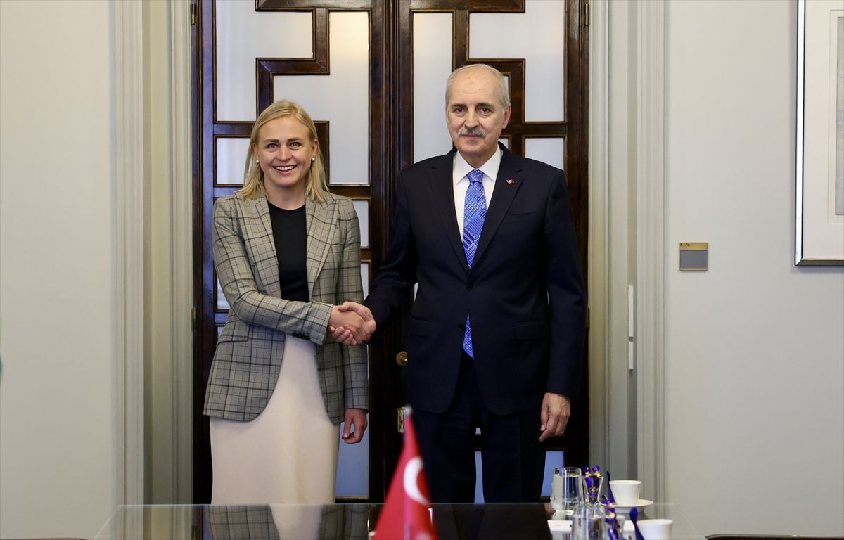 Kurtulmuş Helsinki\'de Finlandiya Dışişleri Bakanı ile Görüştü