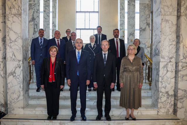 Kurtulmuş, Finlandiya Parlamentosu ile Görüştü