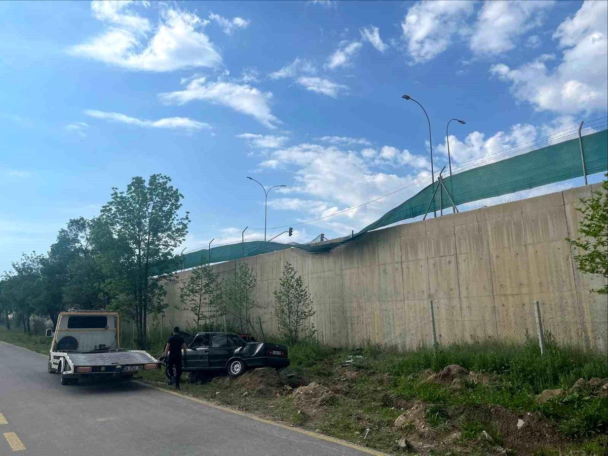 Alkollü Sürücü Askeri Birliğe Uçtu